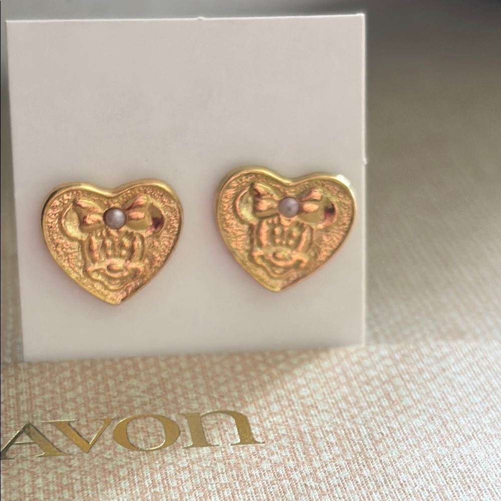 Vintage Disney Minnie Mouse Pearl Heart Gold Stud Earrings in Original Box 339